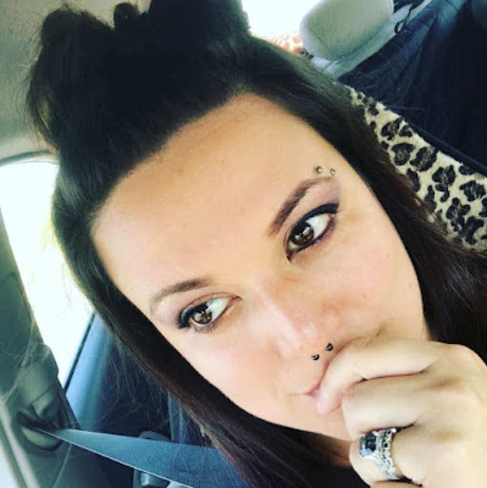 Meet your Posher, Alicia